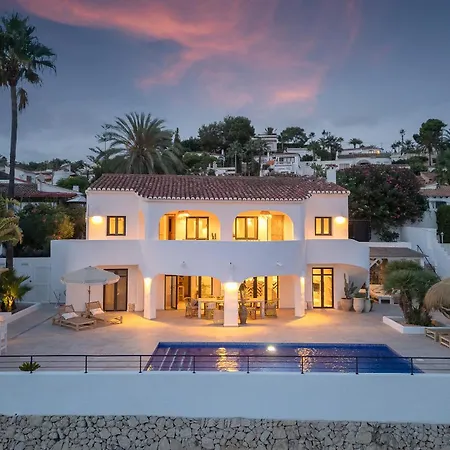 Casa Blanc By Abahana Villa